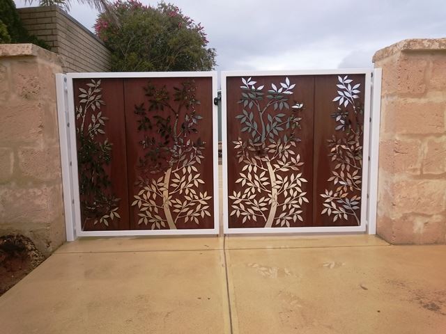 Morden Rustic Corten Gate