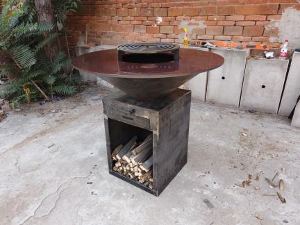 烹饪火桌Corten Steel BBQ